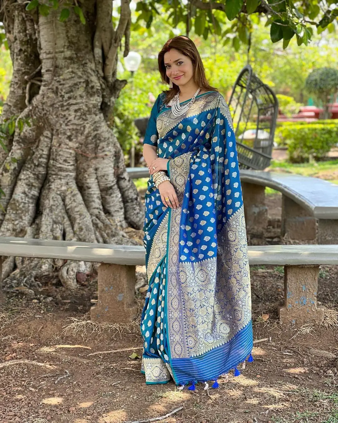 ANKITA LOKHANDE IN SOUTH INDIAN TRADITIONAL BLUE SAREE BLOUSE 7